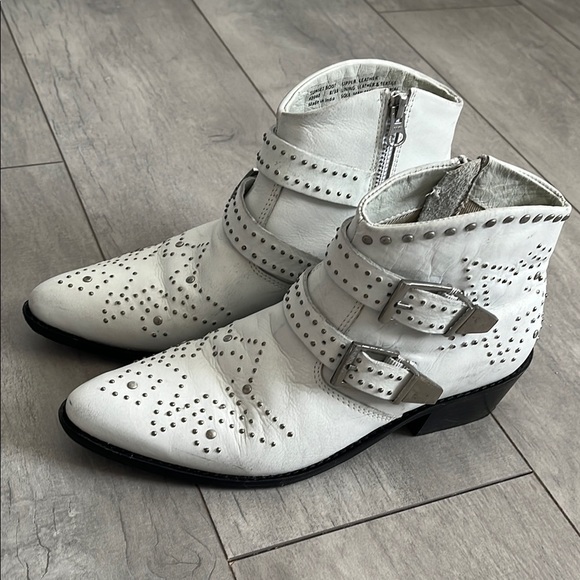 VINTAGE7 White Leather Silver Studded Cowboy Ankle Boots, Size 8 - Picture 3 of 12